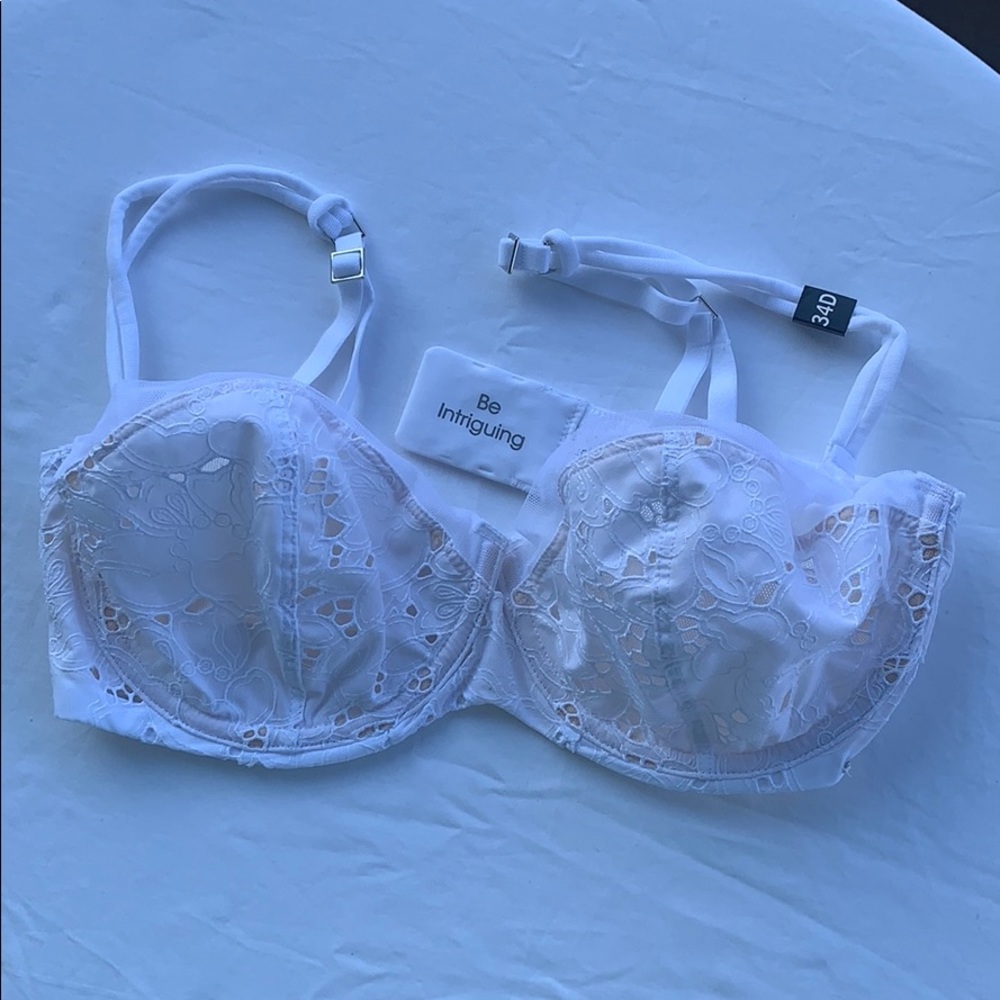 Unveiled- white lace mesh embroidered bra-34D